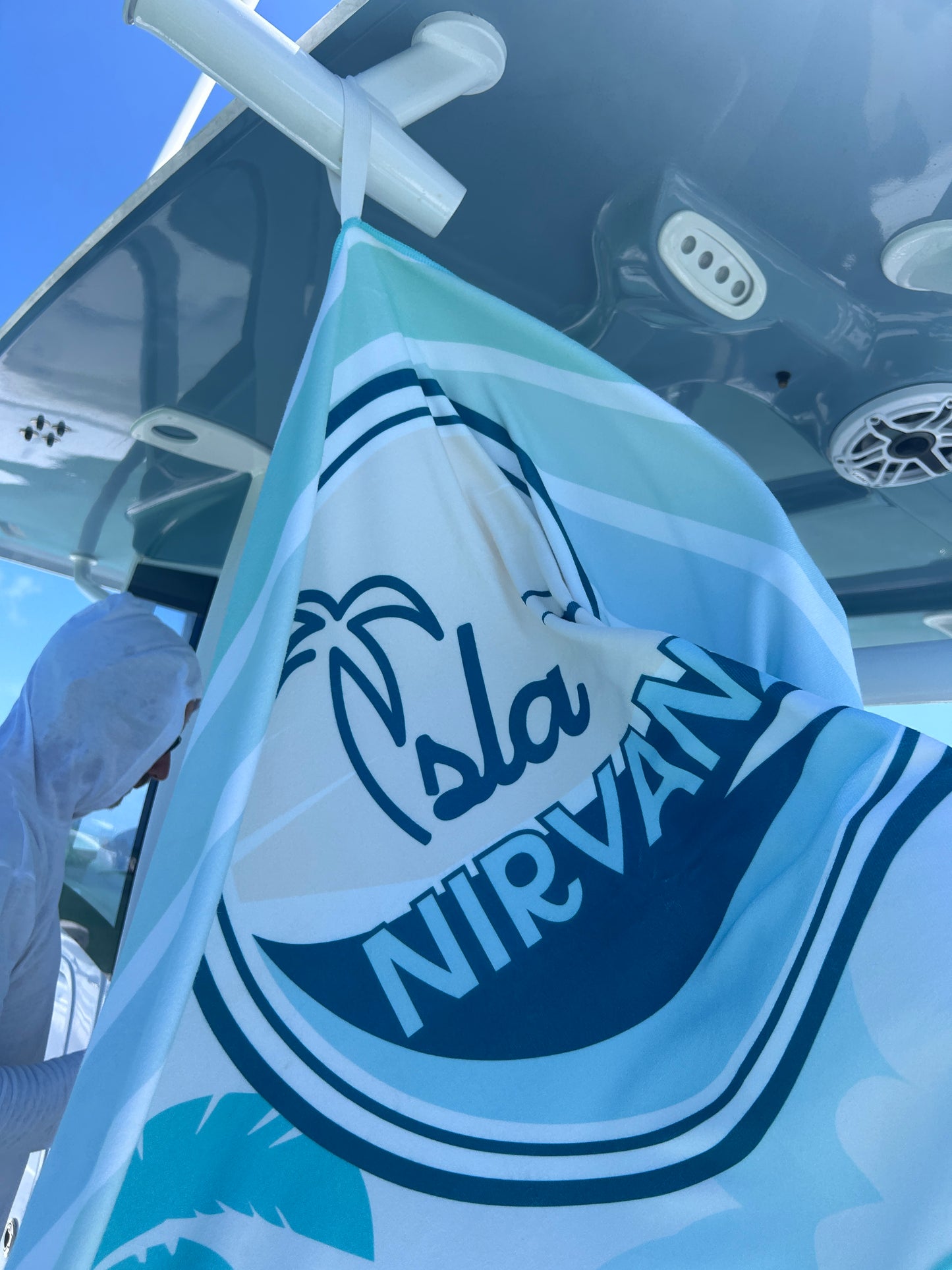 IslaNirvana Towel
